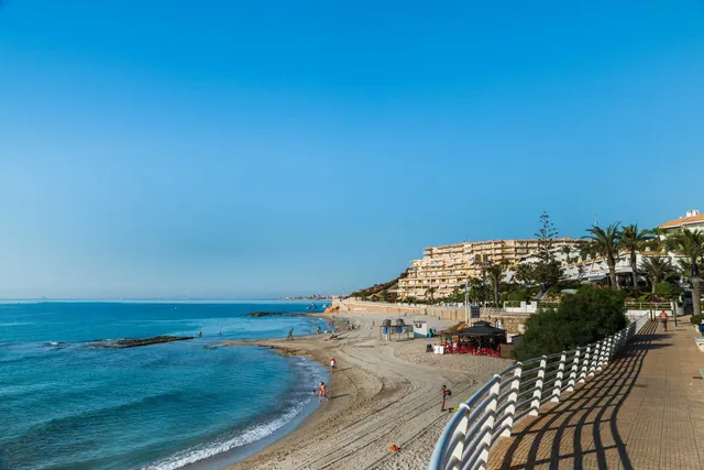 APARTAMENTO EN MIL PALMERAS CON VISTAS DESPEJADAS Y PISCINA COMUNITARIA A 650M DEL MAR — 15