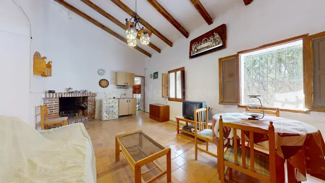 CASA DE CAMPO EN CORVERA CON 5.400 M2 DE PARCELA