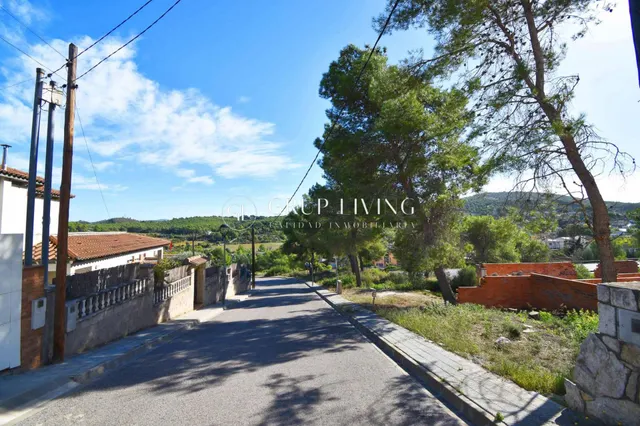 PARCELA MUY SOLEADA EN CANYELLES PUEBLO — 16
