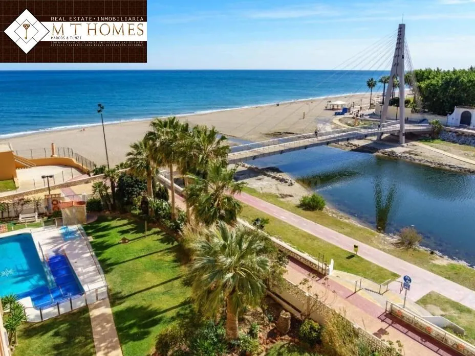 PISO JUNTO AL MAR CON VISTAS TOTALMENTE RENOVADO