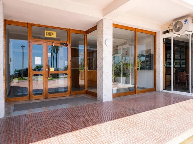 Apartamento con espectaculares vistas al canal, a 3 minutos de la playa de Empuriabrava — 16