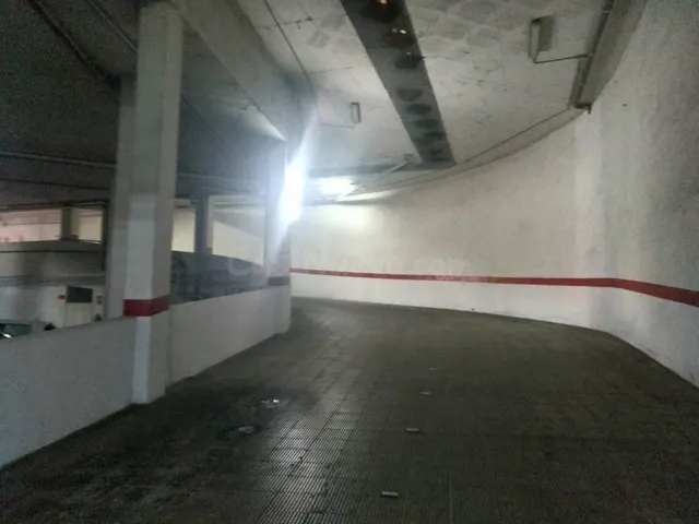 Plaza de garaje cerca del Parque Amate - foto 4