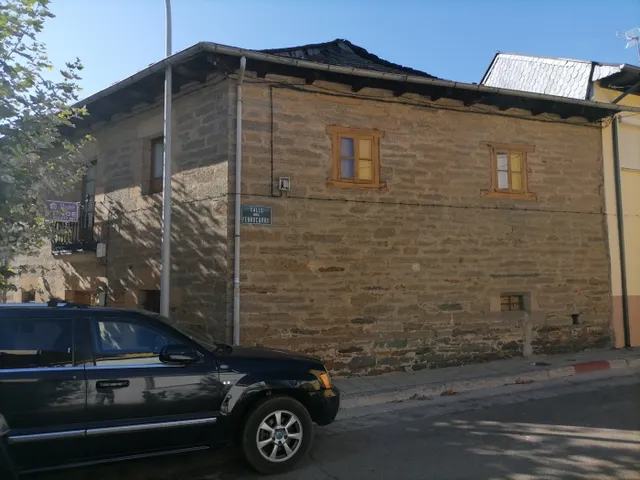 SE VENDE CASA DE PIEDRA PARA REFORMAR  EN CUBILLOS DEL SIL — 2