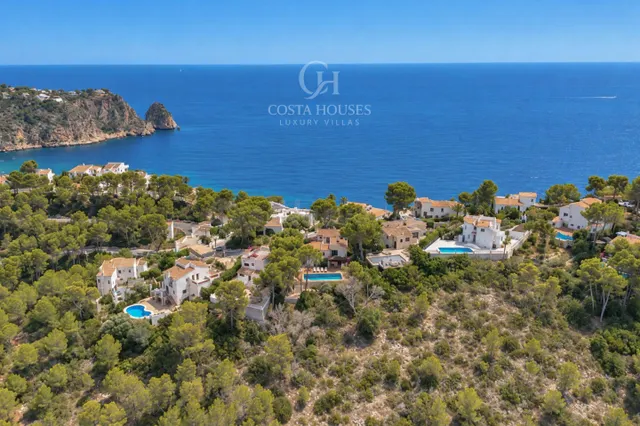 VILLA GRANADELLA · VISTAS AL MAR, NATURALEZA Y PRIVACIDAD EN - foto 2