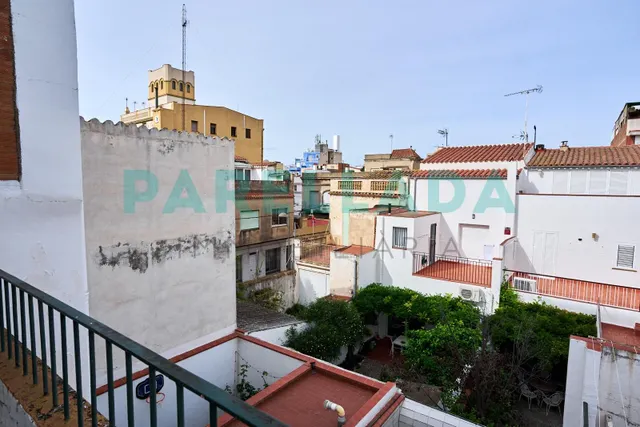 Casa típica en Badalona con patio y dos terrazas a 5 min del mar — 41