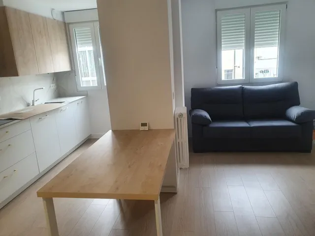 SE ALQUILA HABITACIÓN COMPLETAMENTE REFORMADA — 8