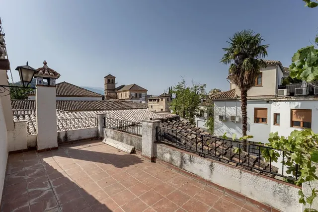 Gran casa histórica con patio central, terrazas y cochera en - foto 5