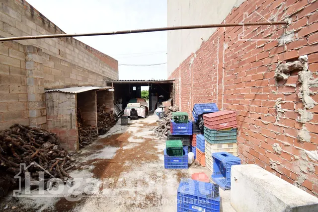 TERRENO URBANO CON MUCHAS POSIBILIDADES — 30