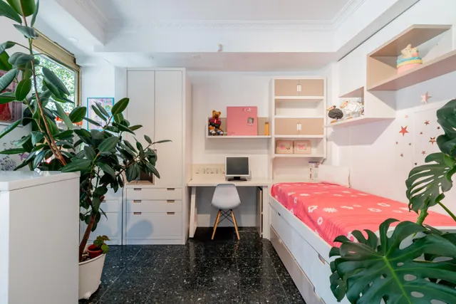 Maravilloso Local con amplia fachada  muy cerca de calle Alcalá. — 11