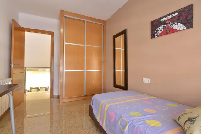 Moderna y seminueva casa en Paiporta en zona tranquila, sin finca delante — 33