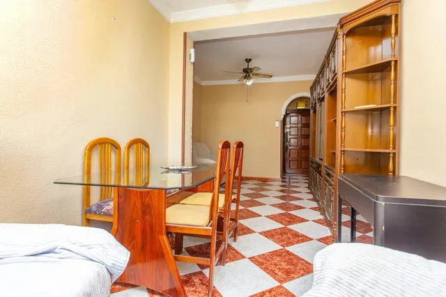 Se vende piso en san benito — 19