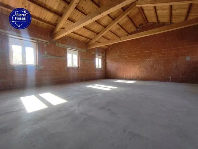 **se vende casa para reformar en villafer, León** — 16