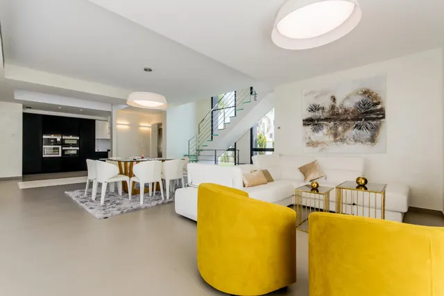 VILLA CON PISCINA PRIVADA — 18