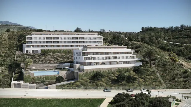 PLANTA BAJA CON JARDÍN Y TERRAZA CUBIERTA Y DESCUBIERTA, ORIENTADA AL SUR Y CON VISTAS AL MAR. — 7