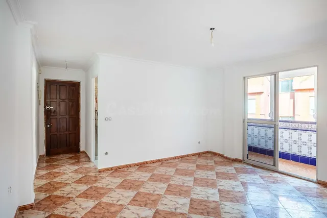 ¡Oportunidad en Alcalá de Guadaira! Piso con gran potencial - foto 5