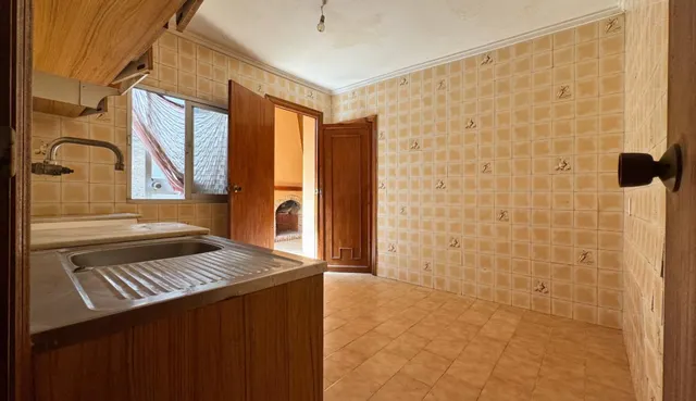 Casa de pueblo con gran potencial en el centro de Pego — 11