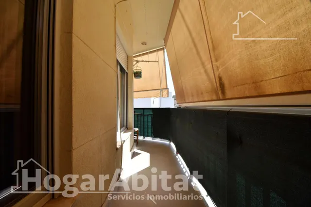 Reformado, luminoso y esquinero con balcón, todo amueblado y cerca del centro — 12