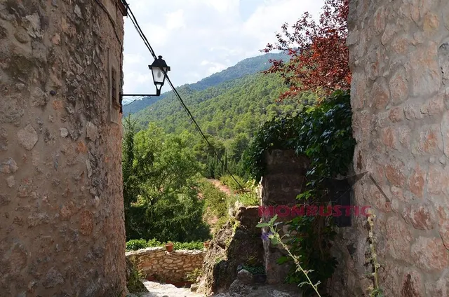 CASA DE PUEBLO EN FARENA – 5 PLANTAS, TERRAZA PANORÁMICA Y GRAN POTENCIAL — 29