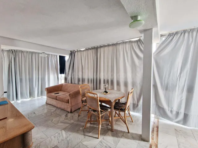 Apartamento de 2 dorm en 1ra línea de Levante - foto 4