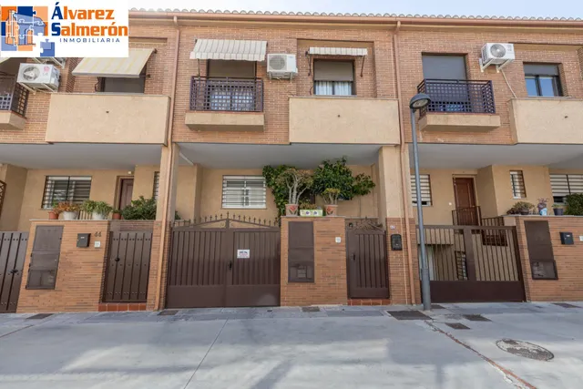 ¡EXCLUSIVA VIVIENDA UNIFAMILIAR CON PATIO PRIVADO EN ARMILLA! — 43