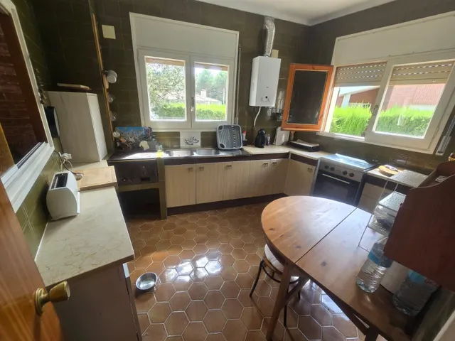 Venta chalet en la llacuna zona urb. la piscina con jardín, garaje y vistas!! — 35