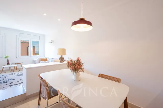 Apartamento reformado con parking y licencia turística en el - foto 3