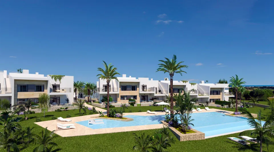 RESIDENCIAL DE OBRA NUEVA EN PILAR DE LA HORADADA JUNTO AL CAMPO DE GOLF