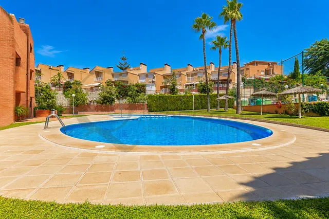 Chalet adosado con terrazas en Cabo de las Huertas, a pocos pasos del mar — 37