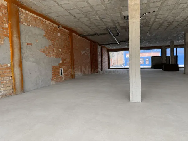 Oportunidad de inversión en local de más de 400m2 construidos en Armilla — 4