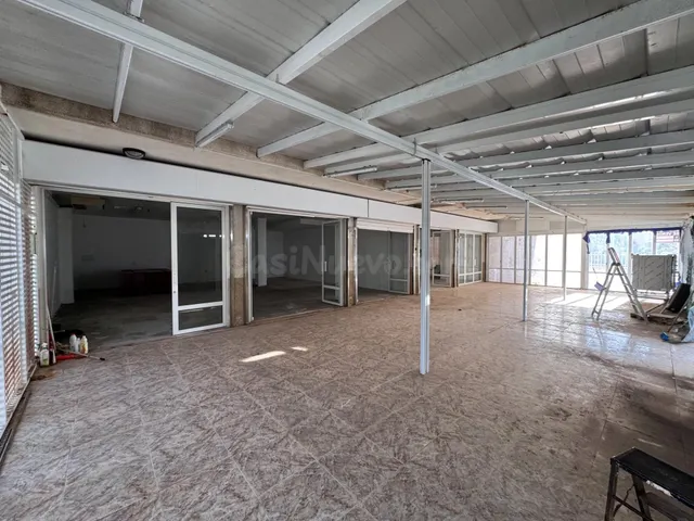 Amplio local en venta en Alcúdia – múltiples posibilidades e - foto 3