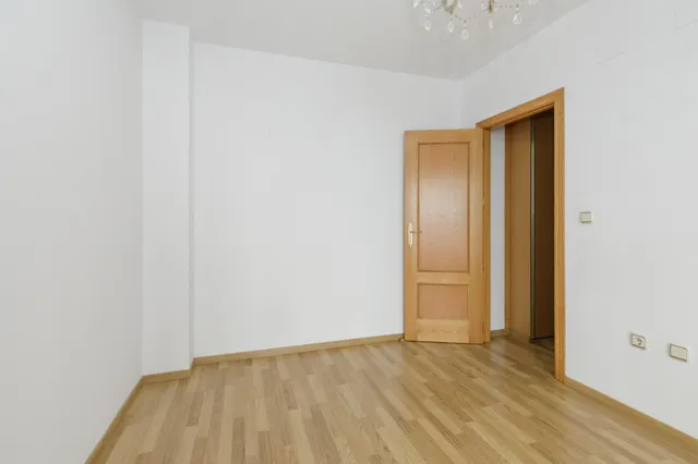 Piso en Armilla Centro con patio de 46 m2, 2 dormitorios y metro — 15