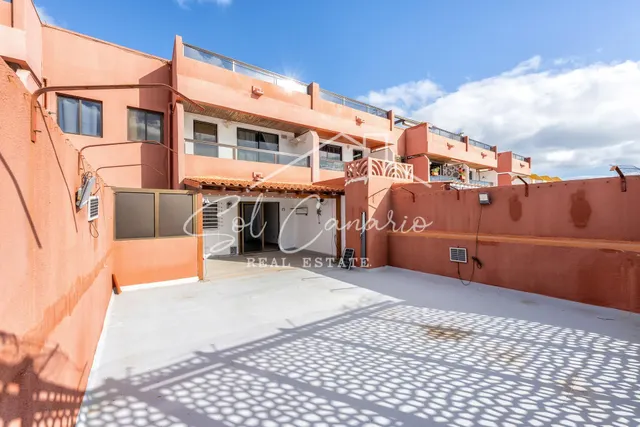Tu Nuevo Hogar en Telde con Vistas Incomparables a la Playa de Melenara — 8