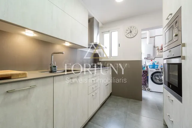 Piso en venta en calle Benidorm, Reus. - foto 2