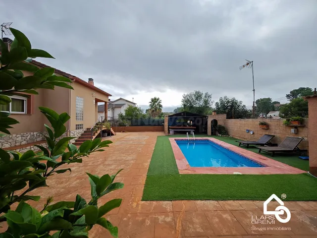VENTA CASA EN PIERA ZONA CAN CLARAMUNT JARDÍN, PISCINA Y GAR - foto 2