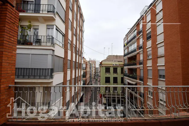 CASA SEMIREFORMADA CON GARAJE Y DOS TERRAZAS, EN EL CENTRO — 22