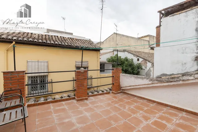 BONITA CASA PARA REFORMAR — 24