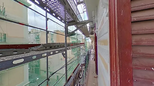 PISO EN VENTA EN POBLESEC — 3