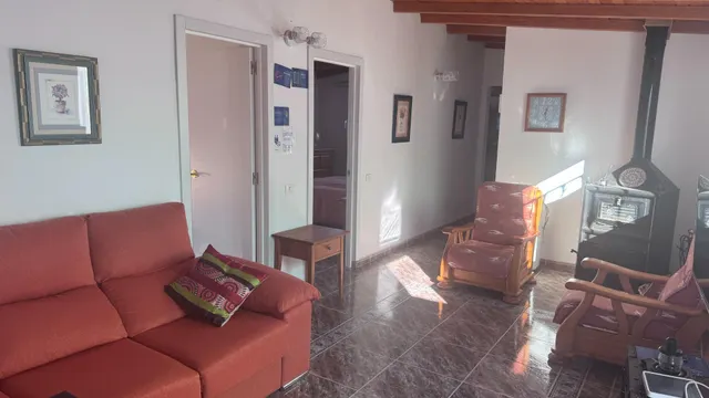 Encantadora Vivienda con Terraza y Vistas Espectaculares — 6