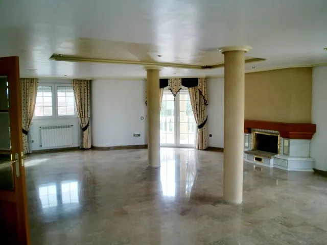 Chalet independiente en Murcia capital con parcela de 2.500 m2, piscina y 8 dormitorios — 7