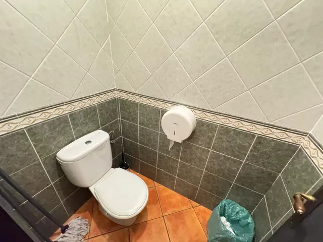 Local comercial 159m² en venta - Estacion de autobuses — 36