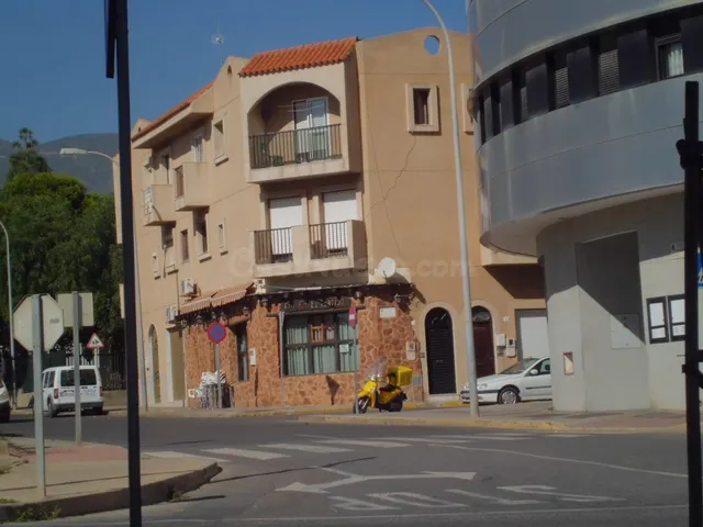 Piso en venta en Santa María del Águila - foto 2