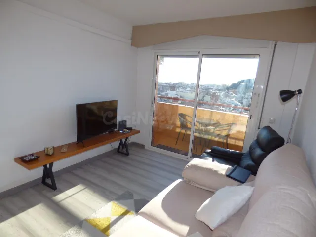 Amplio y Luminoso Ático en Malgrat de Mar con Terraza Privad - foto 3