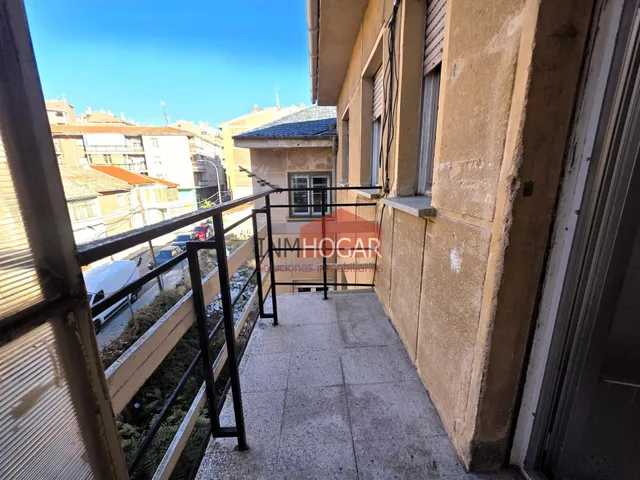 Amplia y luminosa vivienda en venta en la zona de san roque, Ávila — 11