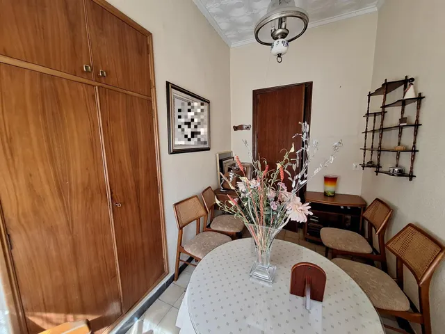 Casa modernista de 218 m2, en parcela de 518 m2, con jardín y garaje para varios vehículos en el centro de Monóvar — 35