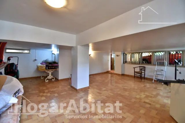 CHALET CON TERRAZA, GARAJE Y BARBACOA EN LA PLAYA DE GANDÍA — 32