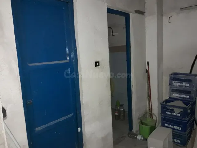 LOCAL COMERCIAL EN BUENA ZONA EN ASPE,ALICANTE,ESPAÑA. - foto 3