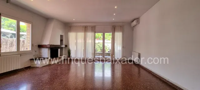 ¡FINQUES BAIXADOR PRESENTA ESTA CASA A 4 VIENTOS EN LA PLAYA! — 11
