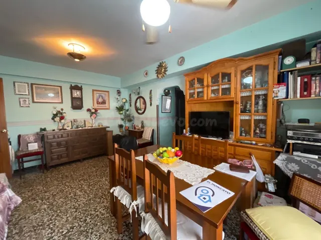 Apartamento de esquina, totalmente exterior y con terraza cerrada en Guardamar del Segura — 4