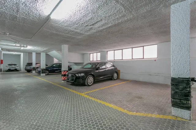 TRATESTERO EN VENTA EN EL CENTRO DE GRANADA — 18