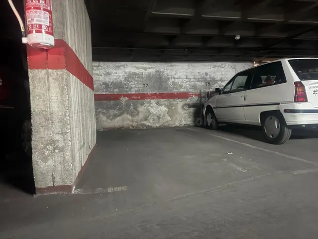 Plaza de Parking en Alquiler en Calle Sevilla - foto 3